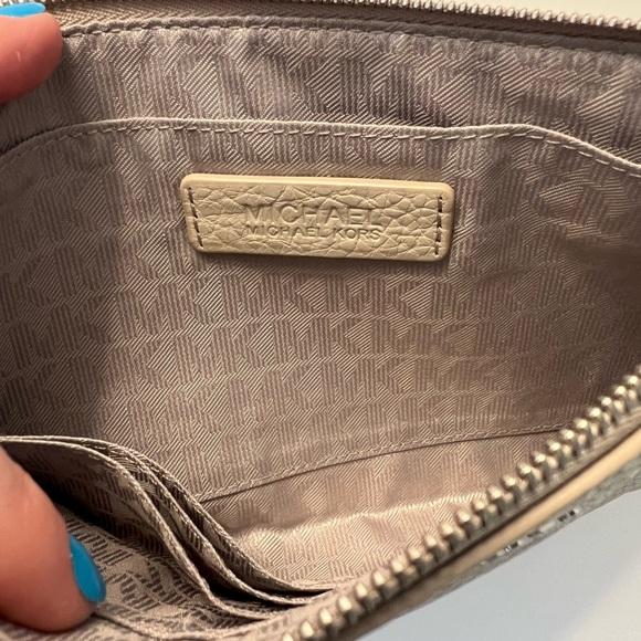 Michael Kors Clutch/Wristlet - Picture 7 of 8